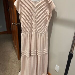 Elegant Cream Women's Dress